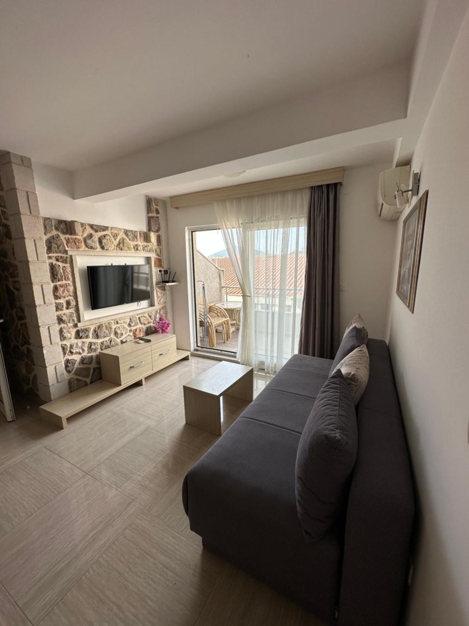 Aura Apartments Budva Exterior foto