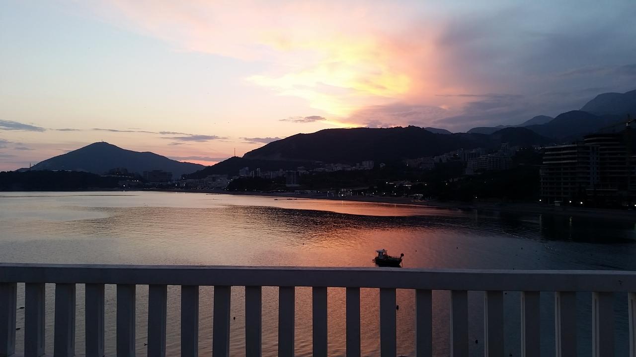 Aura Apartments Budva Exterior foto